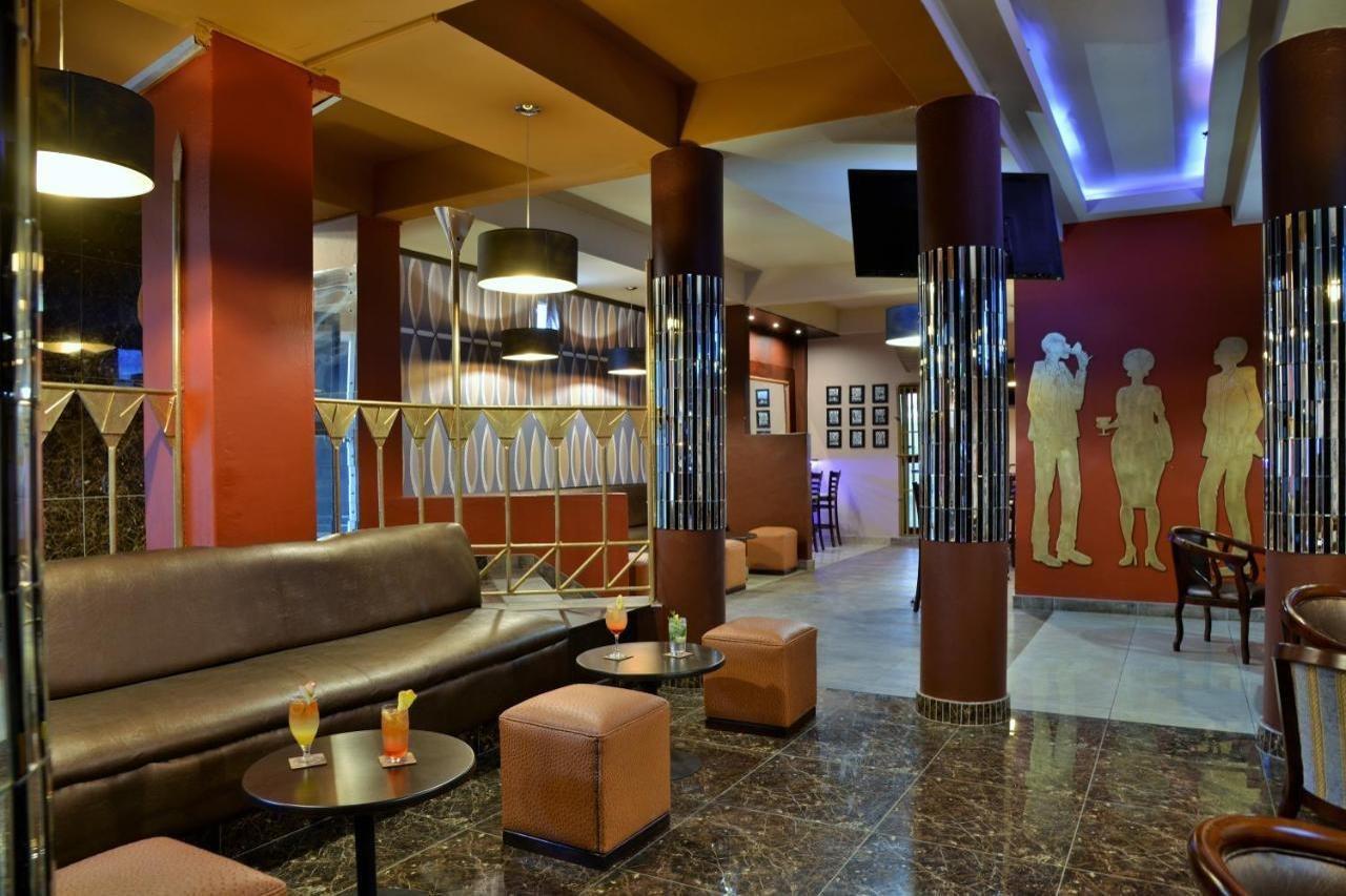 Cresta Oasis Hotel Harare Exterior foto