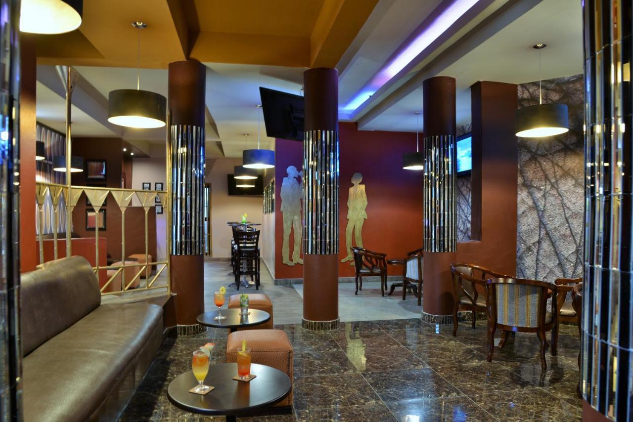 Cresta Oasis Hotel Harare Exterior foto