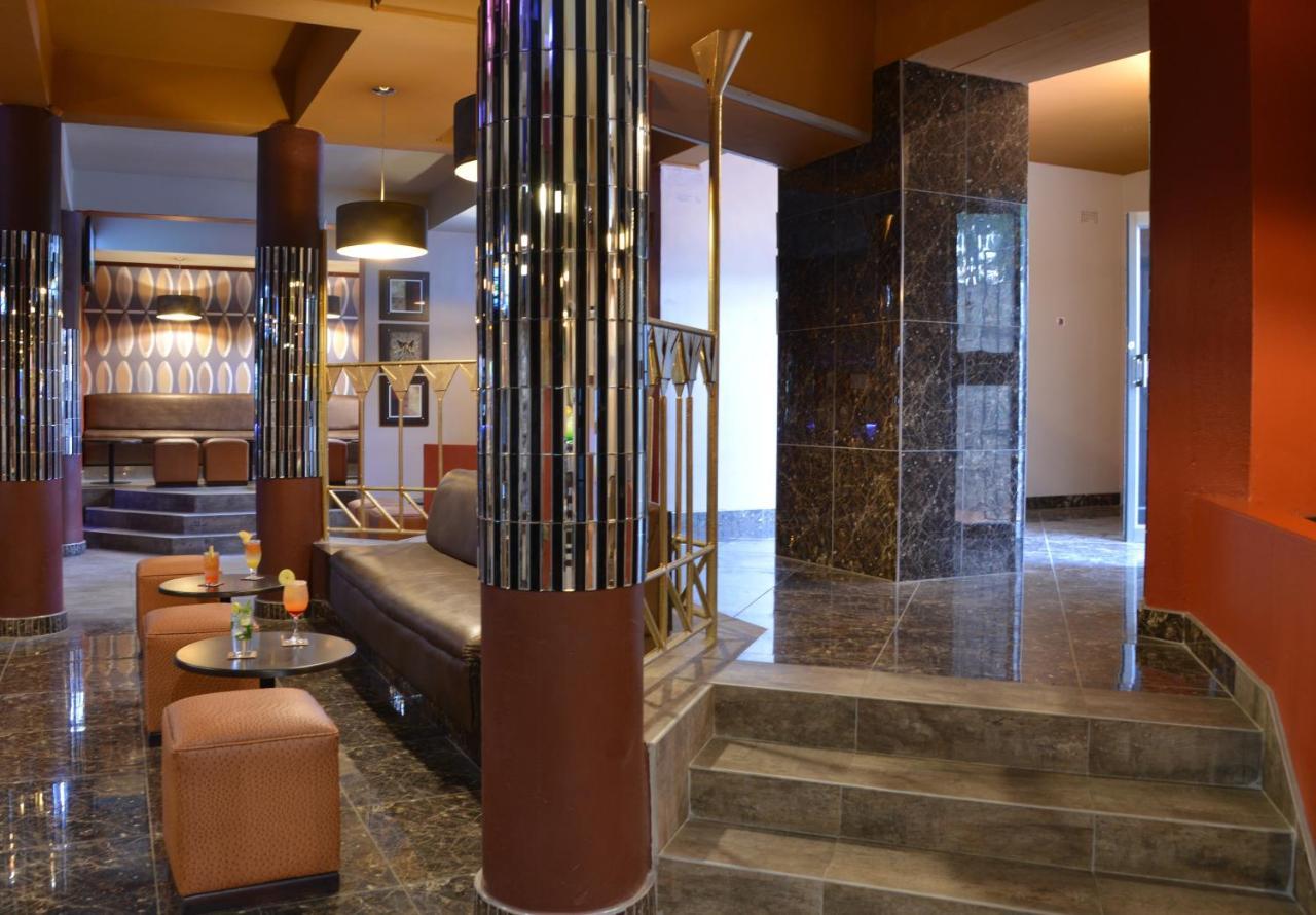 Cresta Oasis Hotel Harare Exterior foto